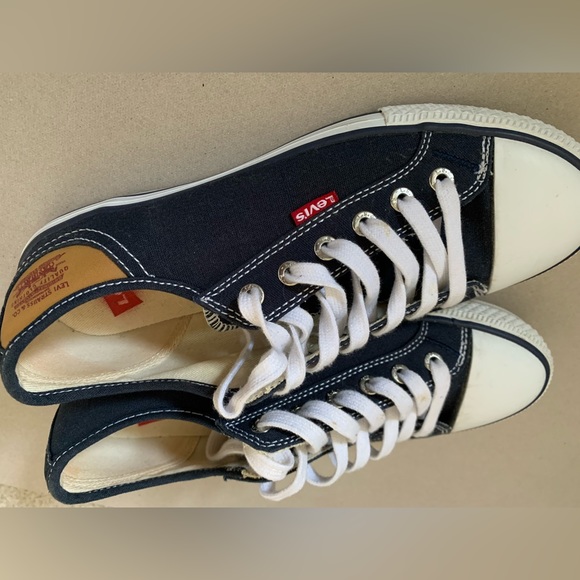 Levis canvas sneakers size 8 - Picture 5 of 9